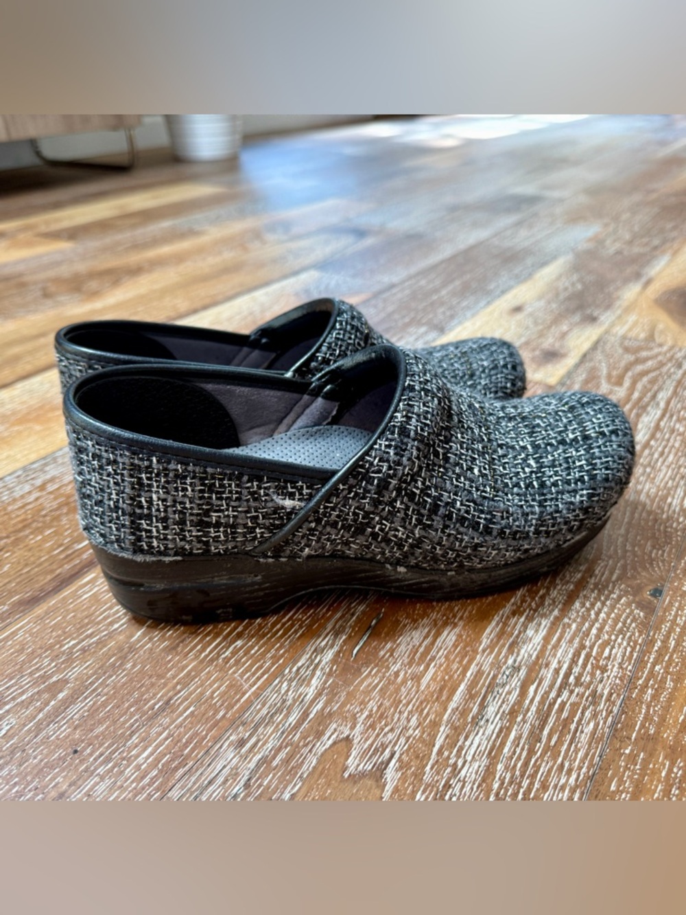 Dansko Black & Gray Tweed Slip-On Comfort Clogs / Women’s Size 8.5 (EU 39)